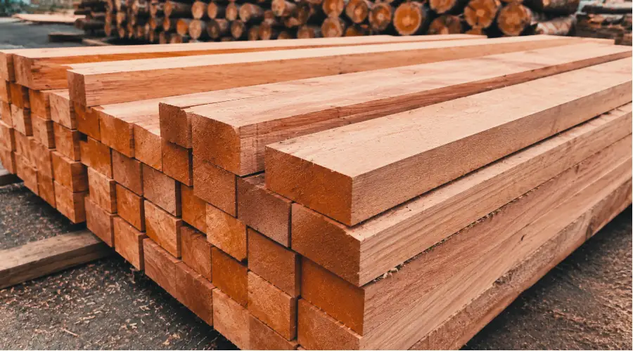 Okoume lumber and Okoume sawn timber compared by processing, dimensions, appearance, applications, and common uses.